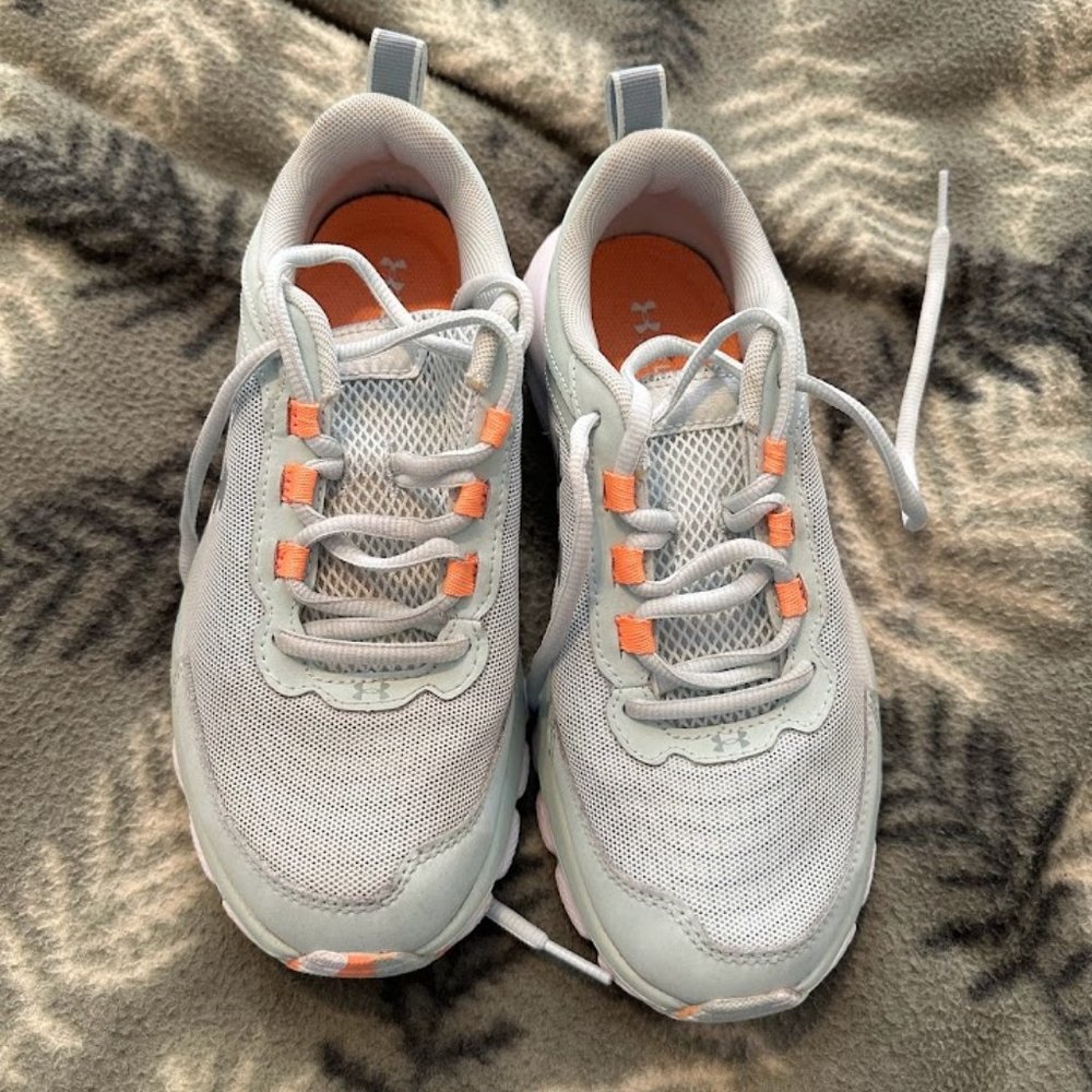 Under Armour Charged Assert Women's 8 D